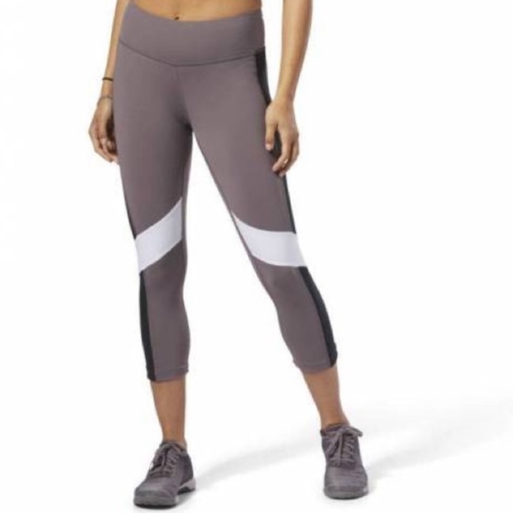 REEBOK • LEGGINGS